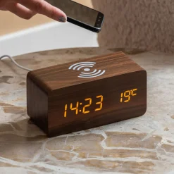Hot Karlsson BLOCK Réveil en bois avec chargeur téléphone